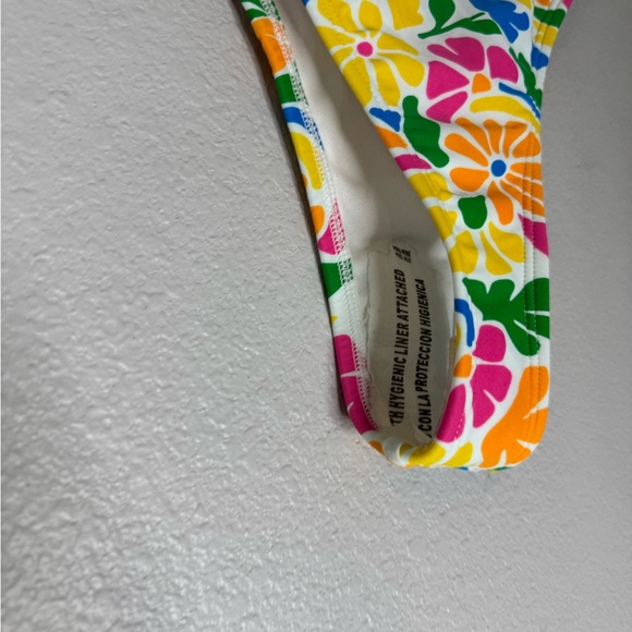 New Wild Fable S (4-6)Colorful Floral Bikini Bottom Low Rise, Ultra High - Picture 6 of 9